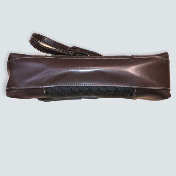 CARRYLAND AMERICA CROSSBODY PURSE 12x8x2.5 approximately Brown - Picture 6 of 8